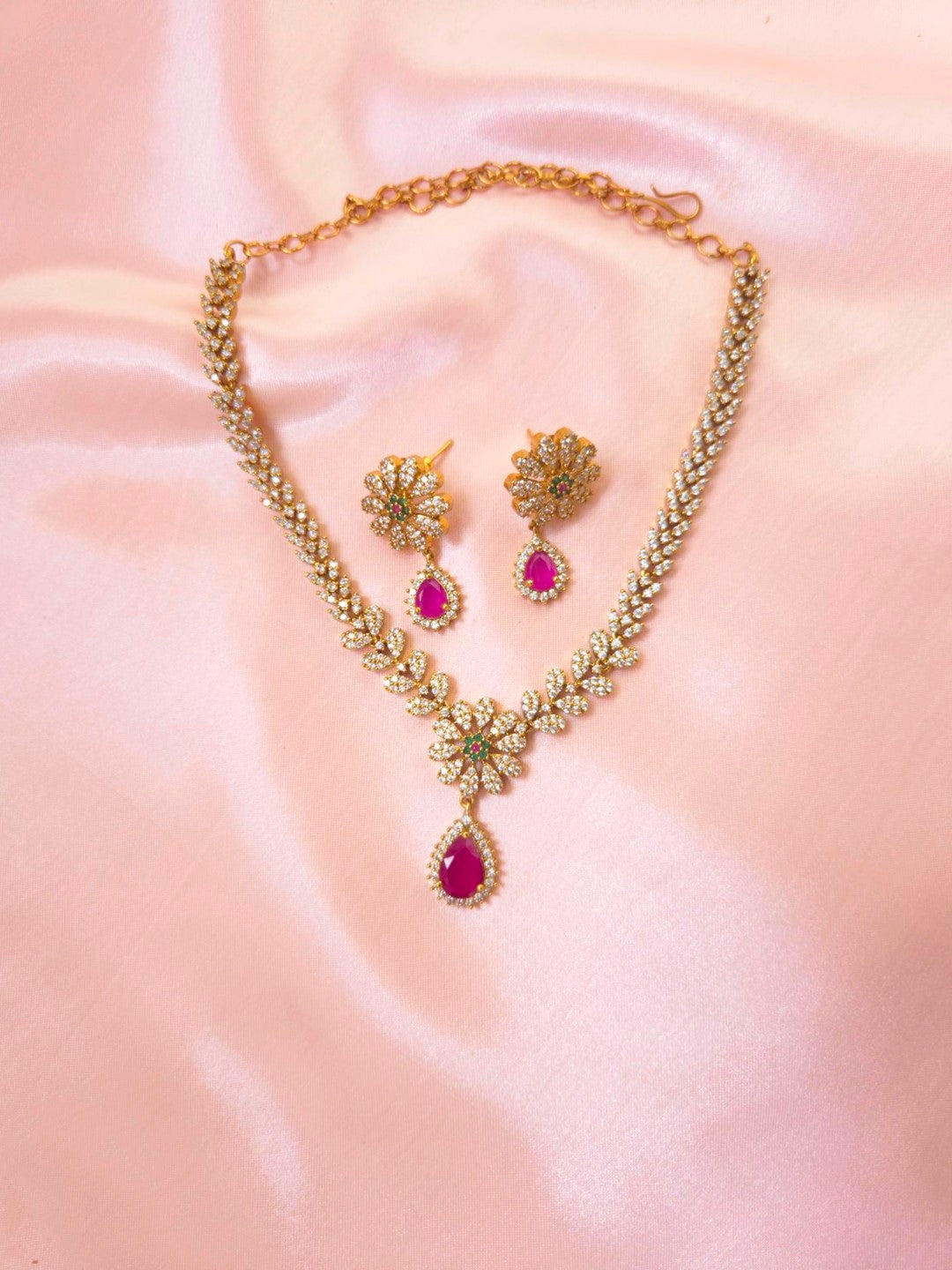 Gulabi Grace Necklace Set