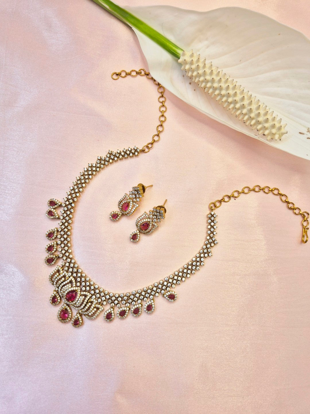 Lotus Pendant Short Necklace Set.