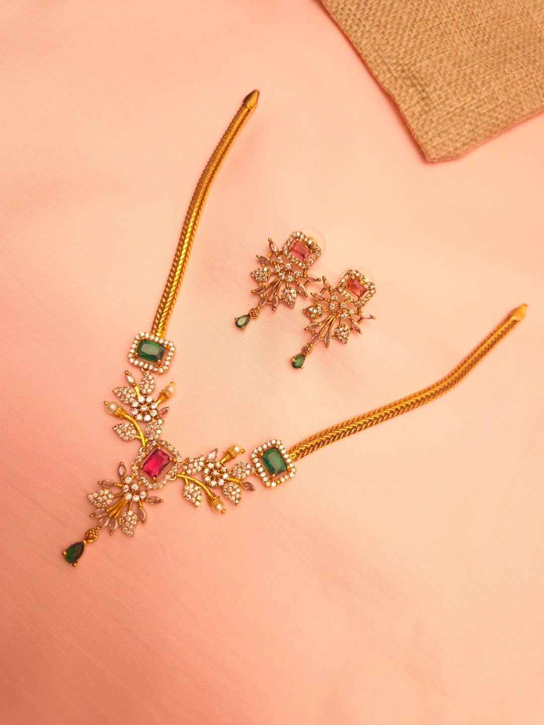 Fab Blossom White & Green Necklace Set