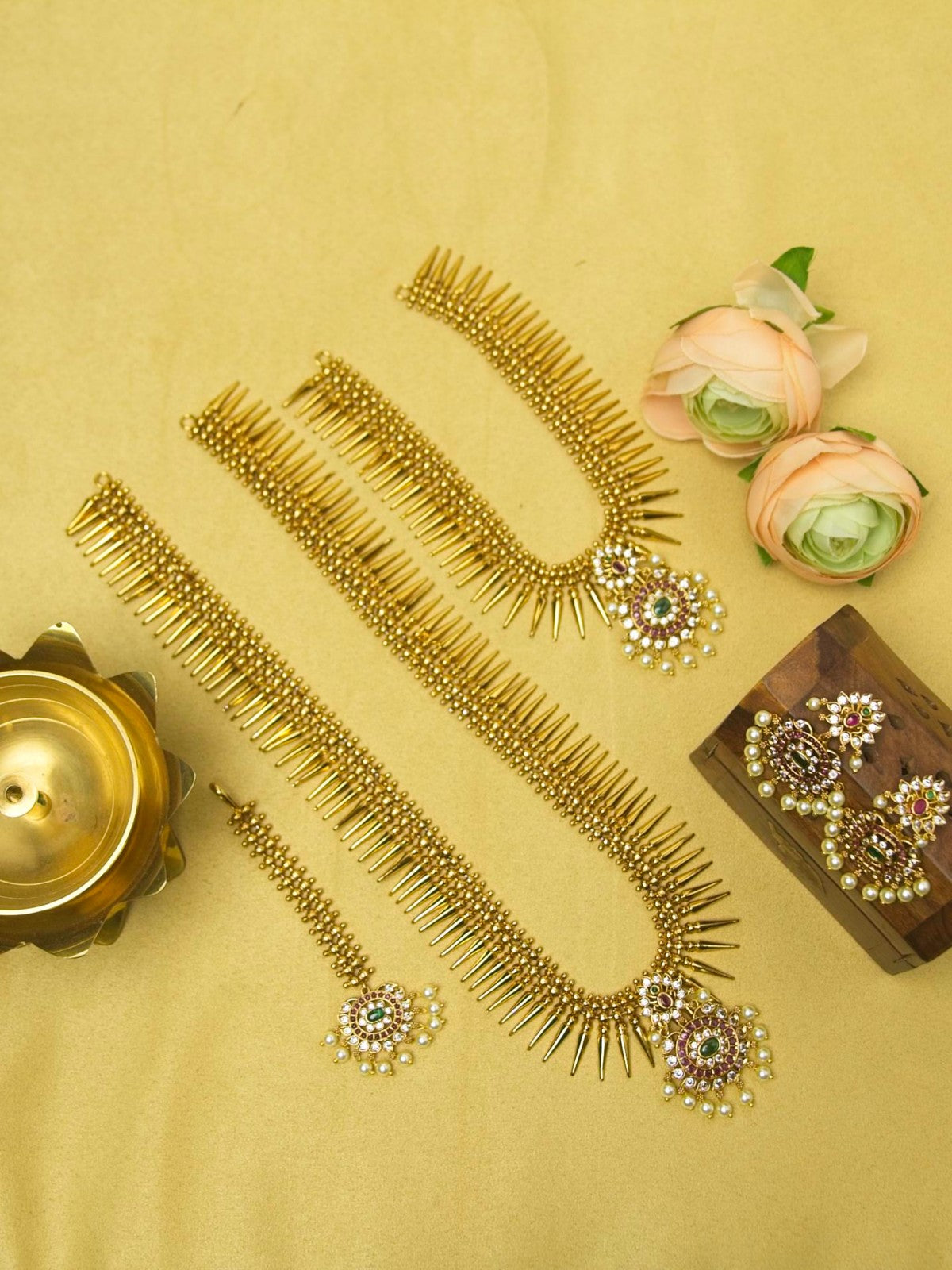 Lakshmi Mullu Haram Bridal Jewellery Set with Pearls & Kundan – Timeless Temple Elegance