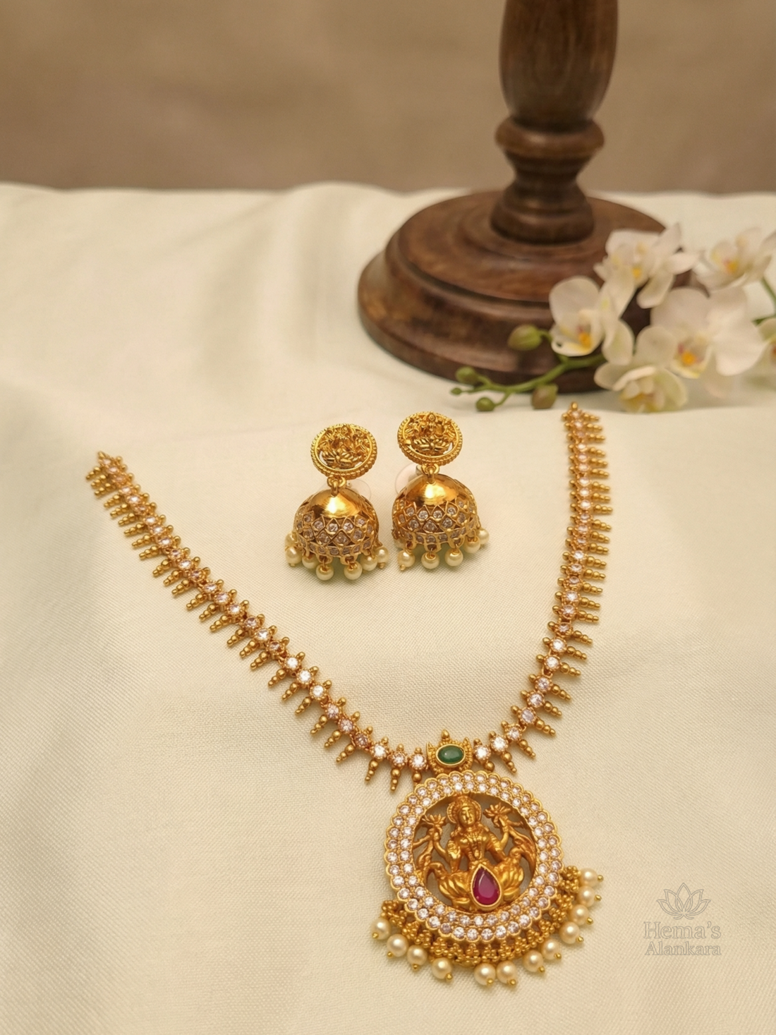 Surya Kirana Lakshmi Temple Necklace Set with Earrings