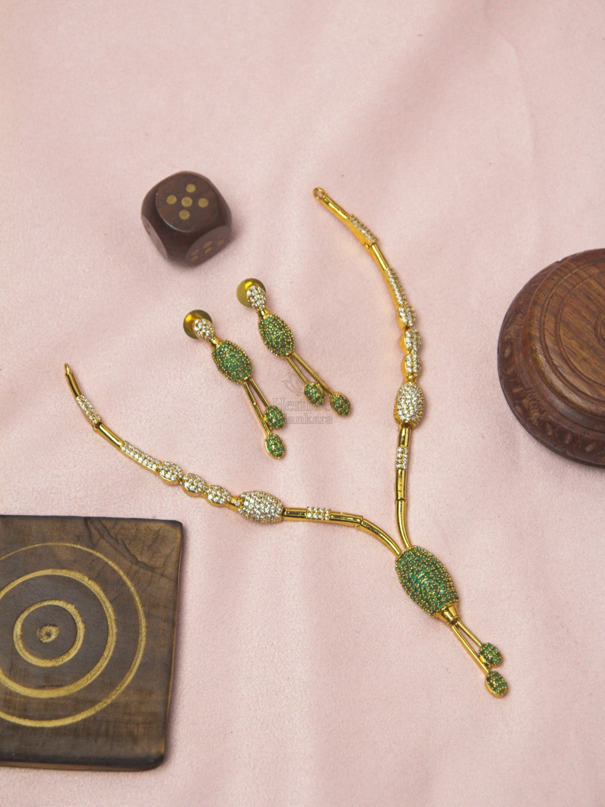 Elegant Green Cascade Zircon Necklace Set with drop earrings