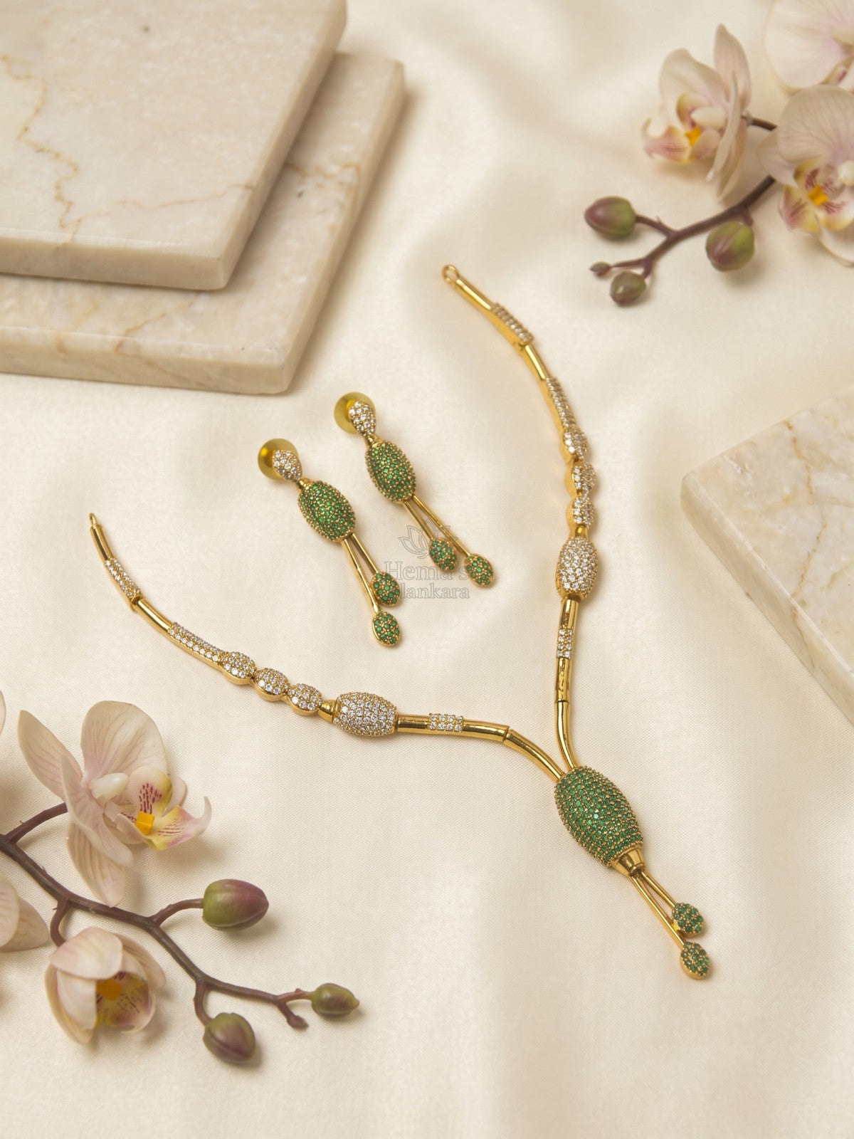 Elegant Green Cascade Zircon Necklace Set with drop earrings