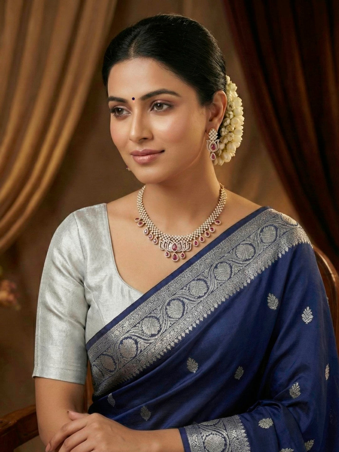 Lotus Pendant Short Necklace Set.