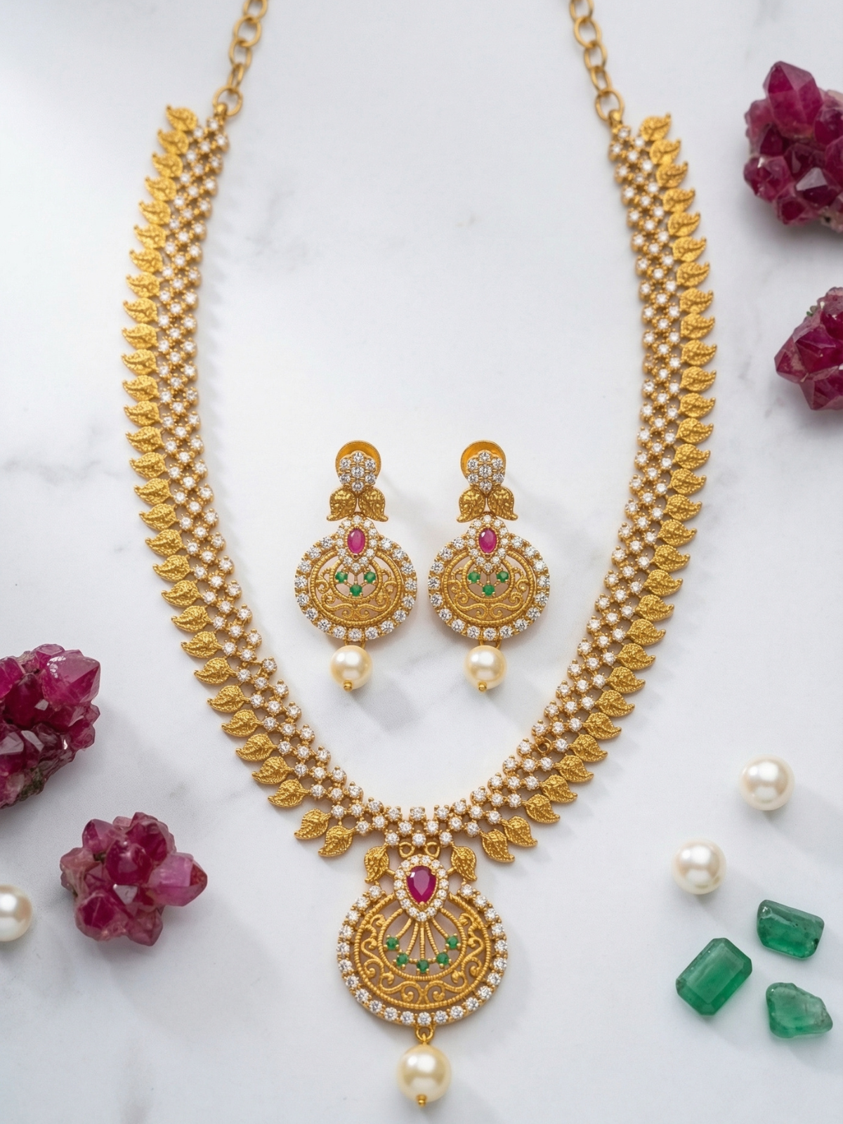Shweta Ratna Temple Necklace Set