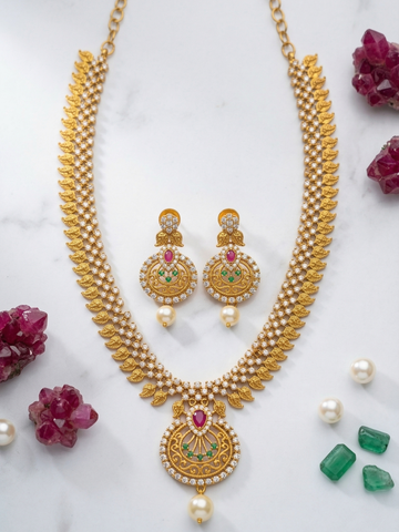 Shweta Ratna Temple Necklace Set