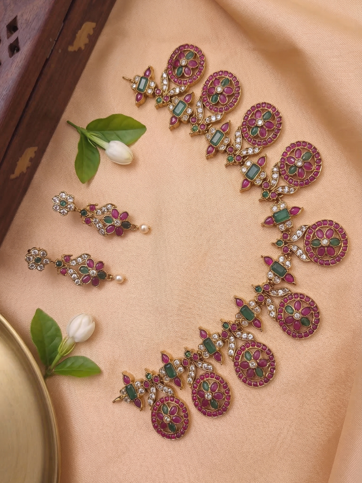 Kemp Stone Floral Coin Necklace Set with Green Stones and Earrings