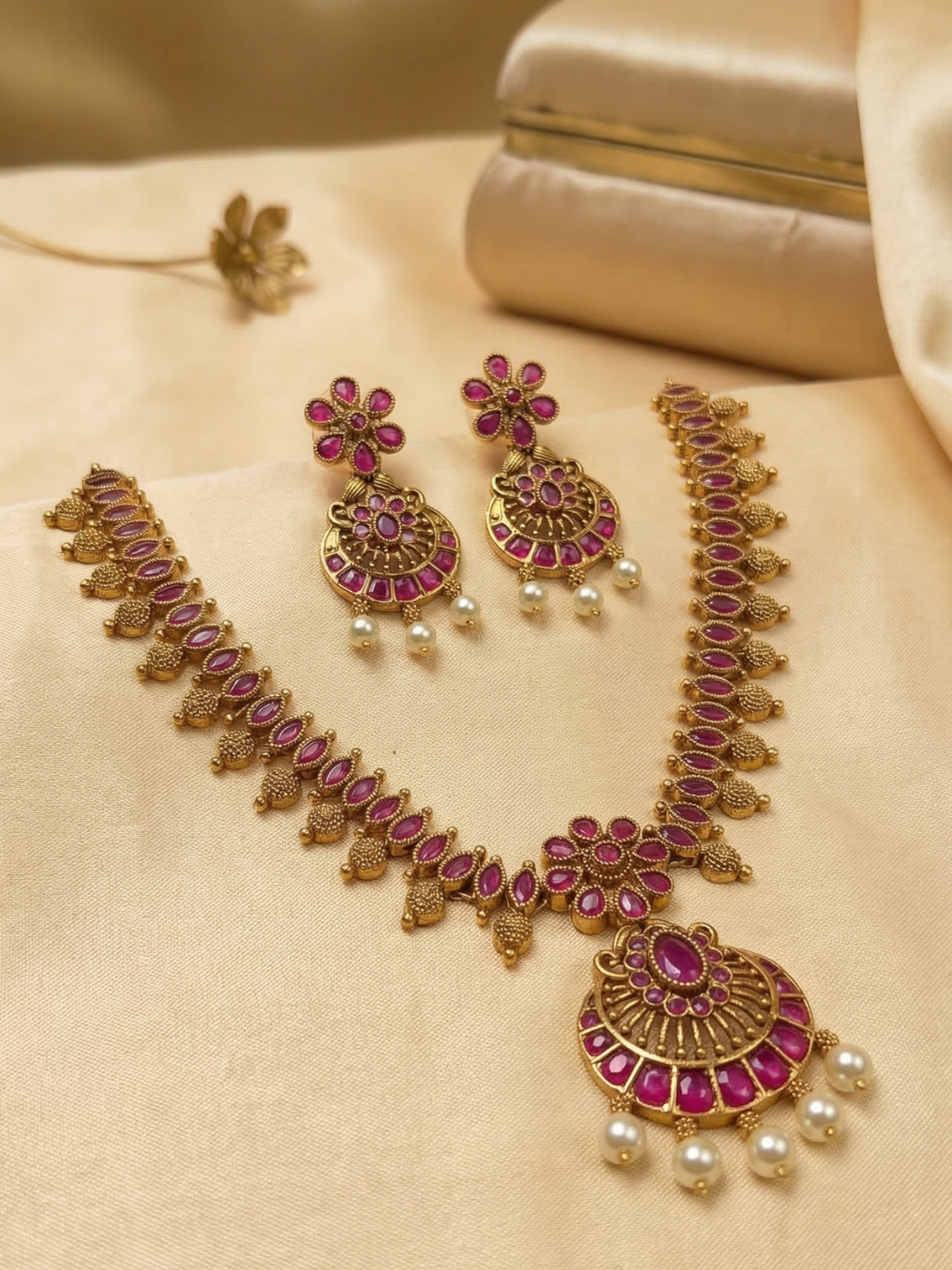Vintage Royal Kemp Necklace with Pearl Drops And Earrings