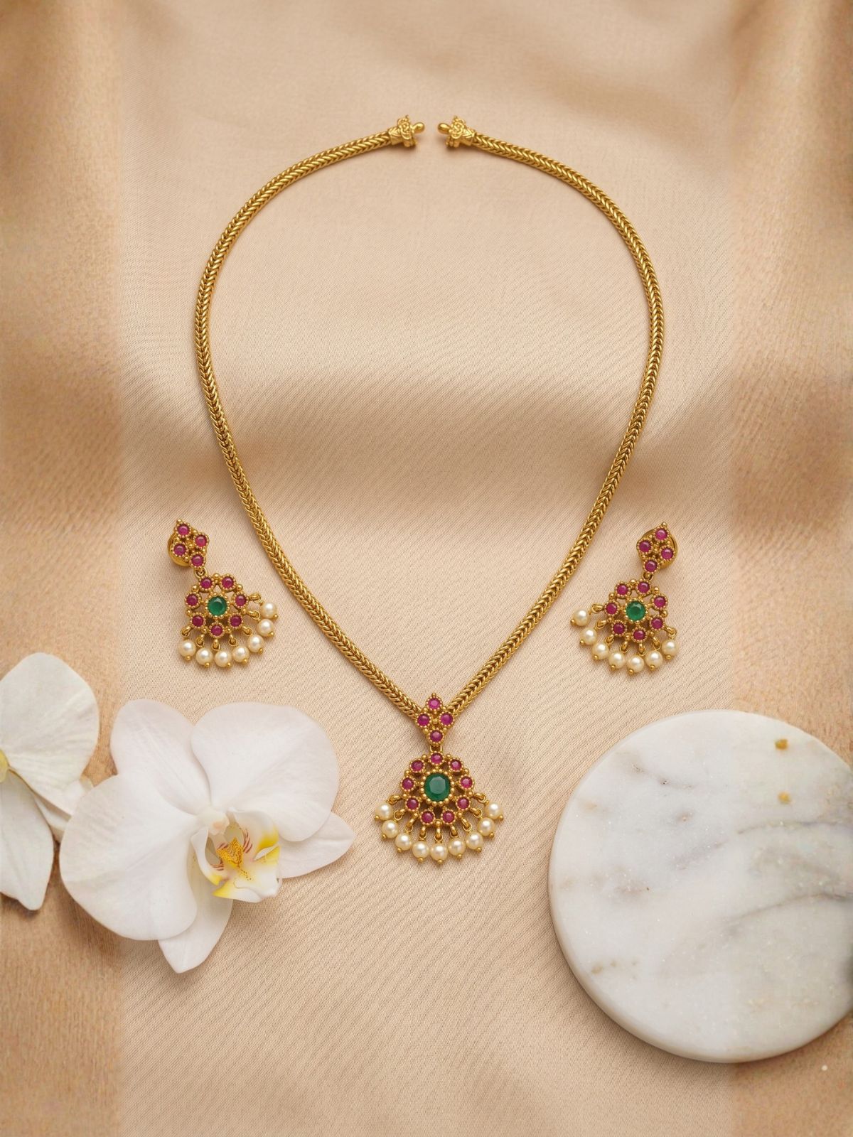 Kempu Green Pendant Necklace Set with Pearl Drops & Jhumka Earrings – Traditional Gold Finish Jewellery